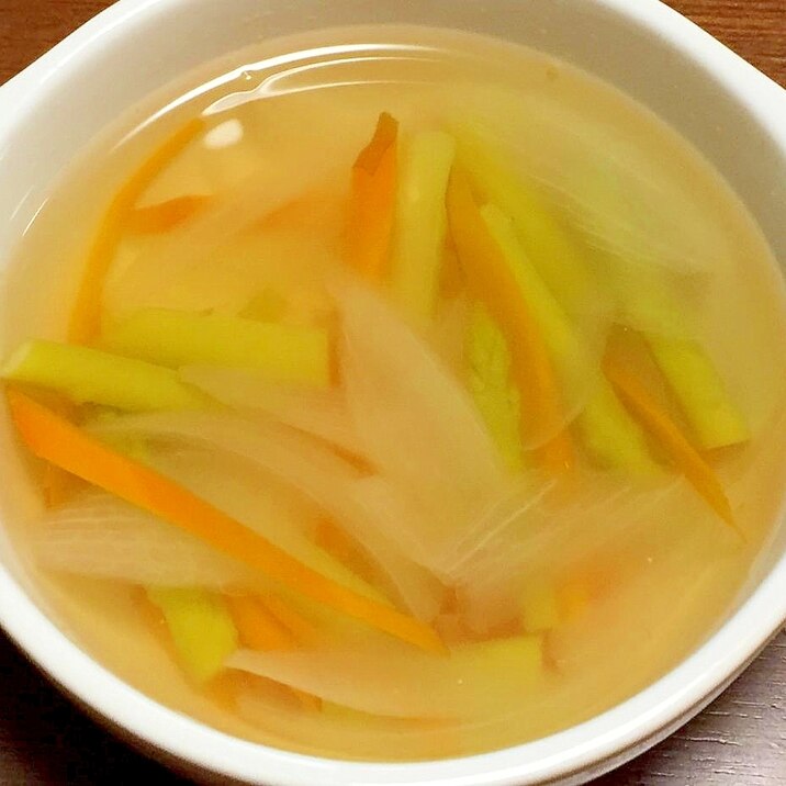 アスパラ➕人参➕玉ねぎのスープ